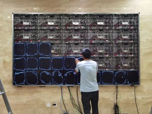 شاشة LED تجارية داخلية من Grace Visual BUD Pro - مساحة بكسل ضيقة جدًا 1.25-2.5 مم، صيانة أمامية مغناطيسية، معدل تحديث مرتفع 7680 هرتز، زاوية رؤية واسعة عالية الدقة